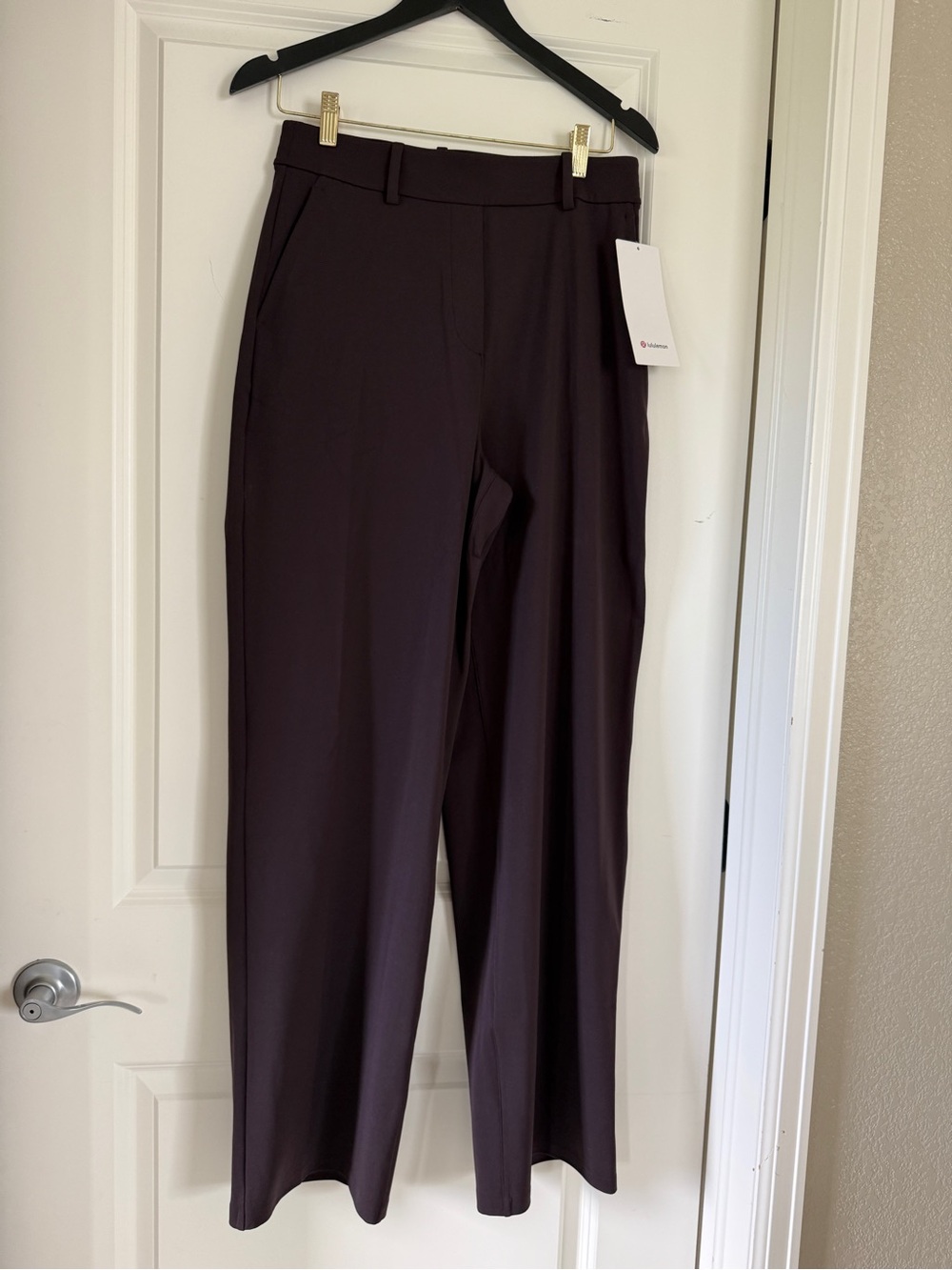 Lululemon Daydrift HR Straight Leg Trouser M Reg Sequoia color
